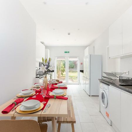 Austin David Apartments Harrow Bagian luar foto