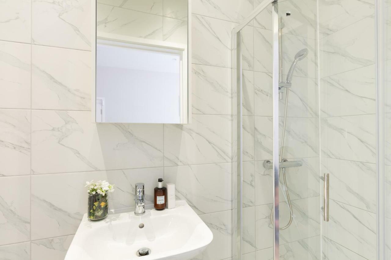 Austin David Apartments Harrow Bagian luar foto