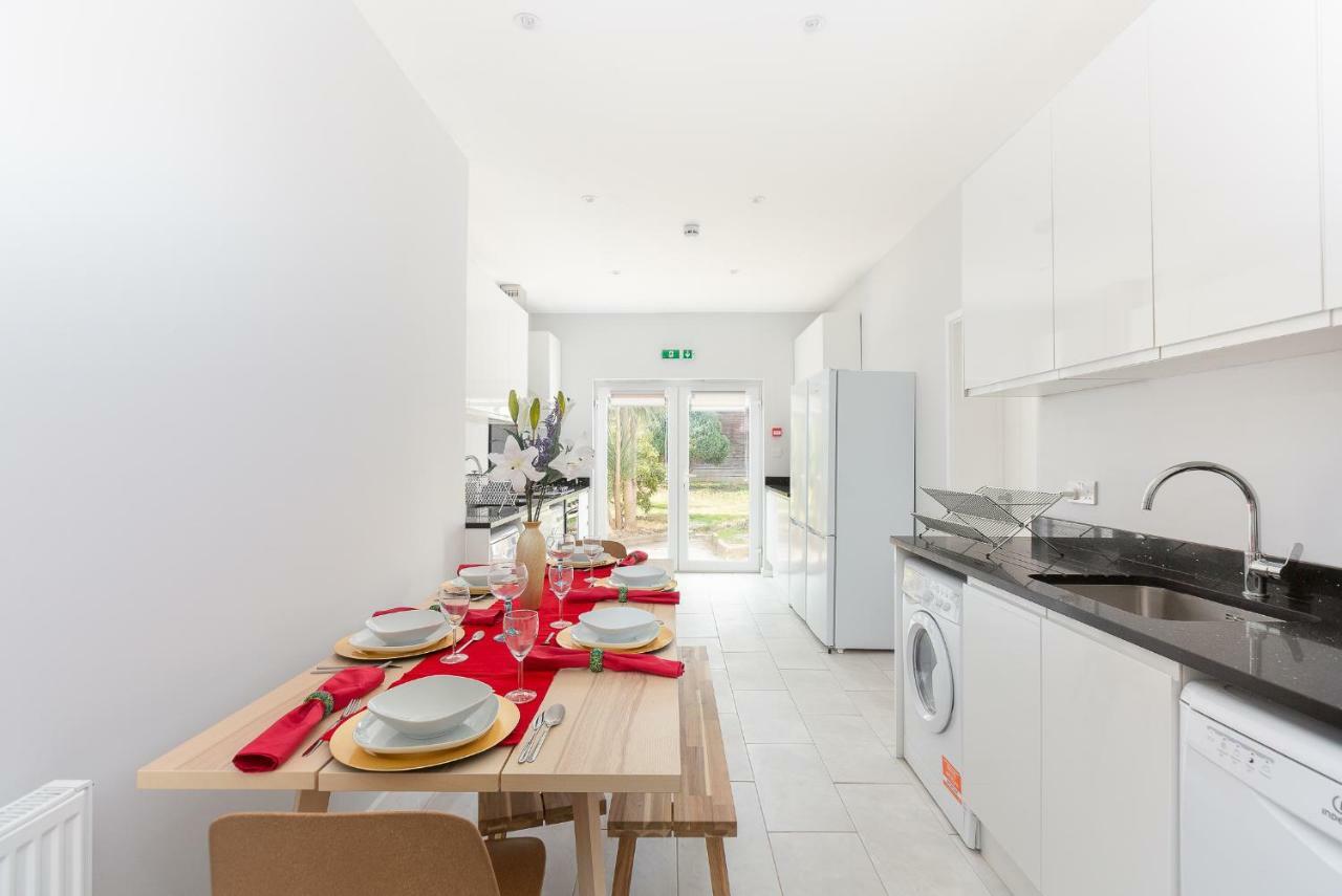 Austin David Apartments Harrow Bagian luar foto
