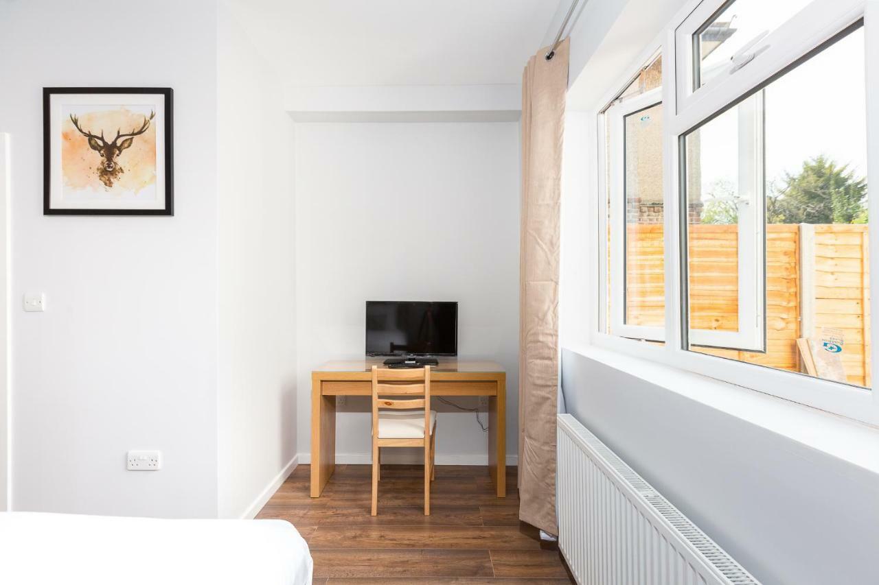 Austin David Apartments Harrow Bagian luar foto